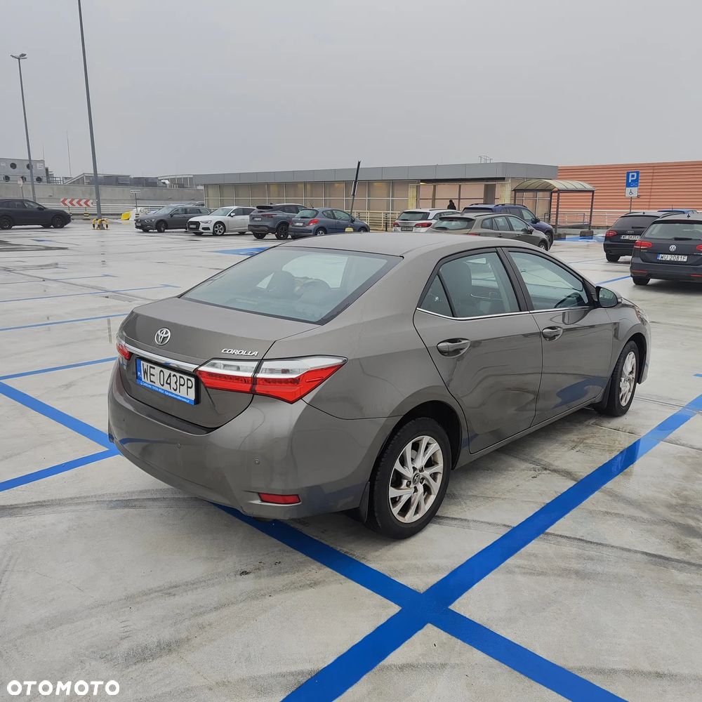 Toyota Corolla 1.6 Comfort - 5