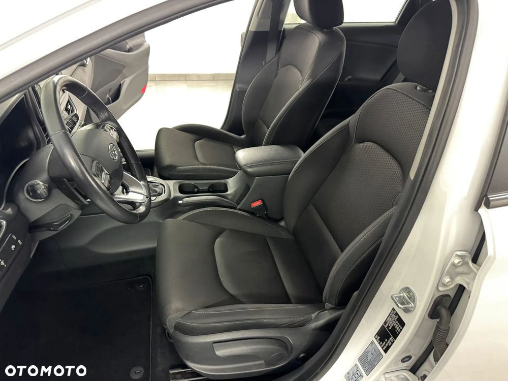 Hyundai i30 1.6 CRDI DCT EDITION 30 - 34