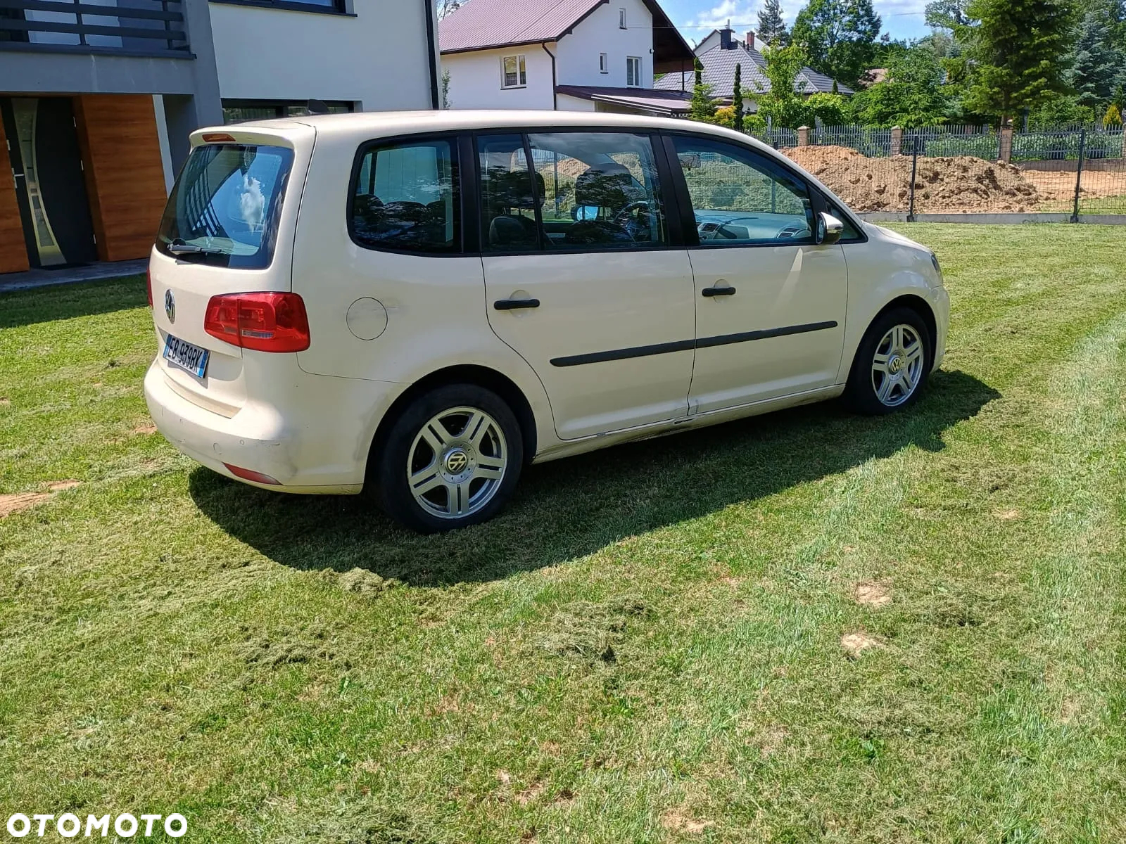 Volkswagen Touran - 5