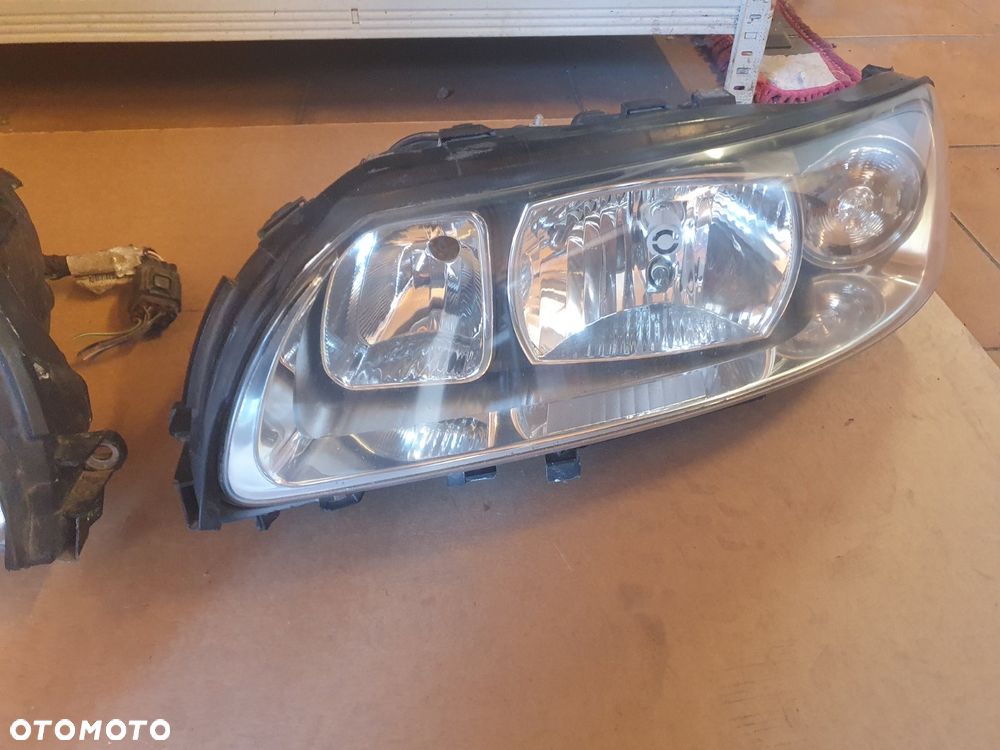 REFLEKTOR L/P VOLVO V70 II XC70 LIFT EUROPA - 7