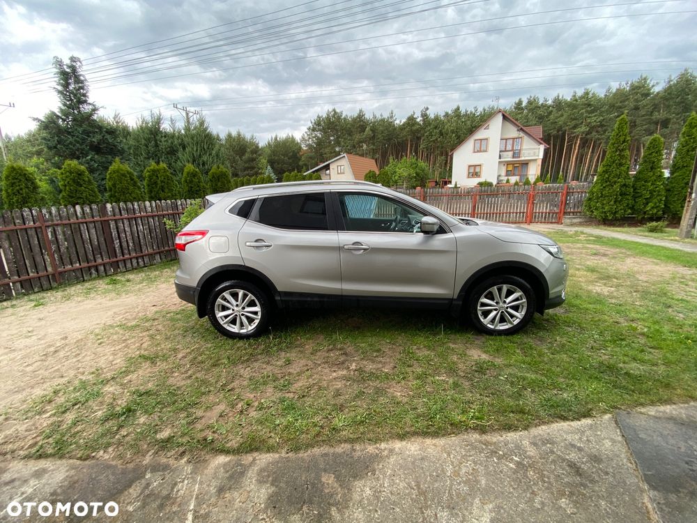 Nissan Qashqai 1.6 DIG-T N-Connecta - 4