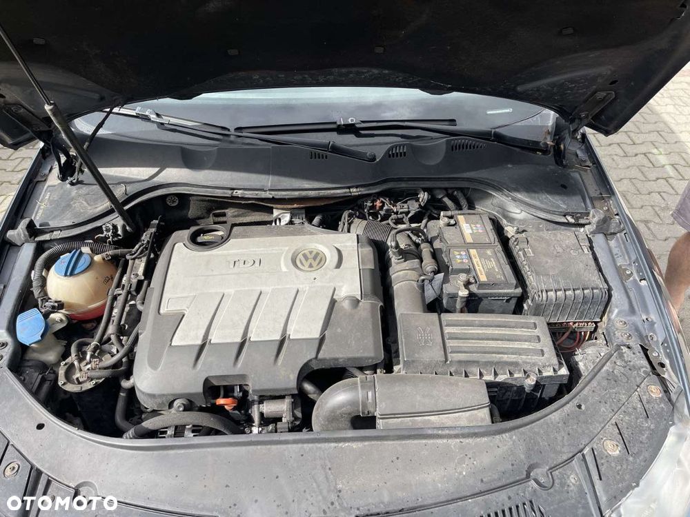 Volkswagen Passat - 13