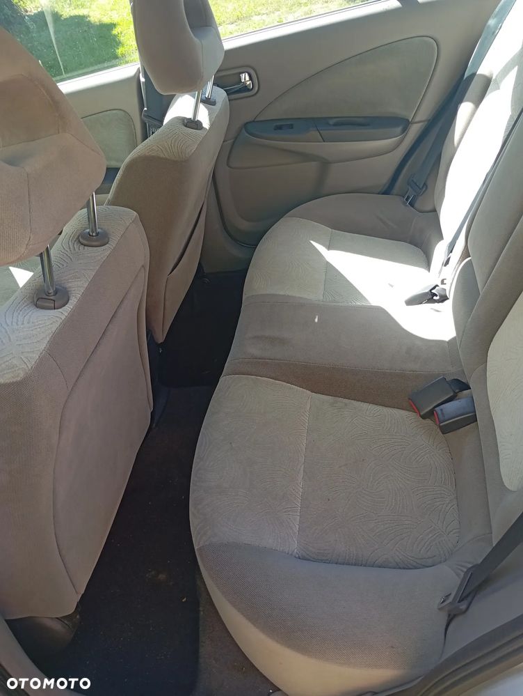 Nissan Almera 1.5 Comfort - 9