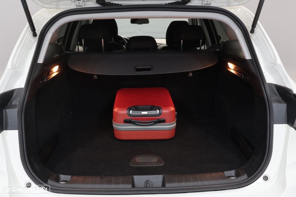 Fiat Tipo Station Wagon Cross 1.0 GSE T3 Cross - 28
