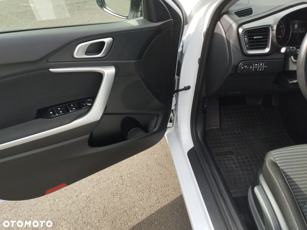 Kia Ceed 1.5 T-GDI M DCT - 15