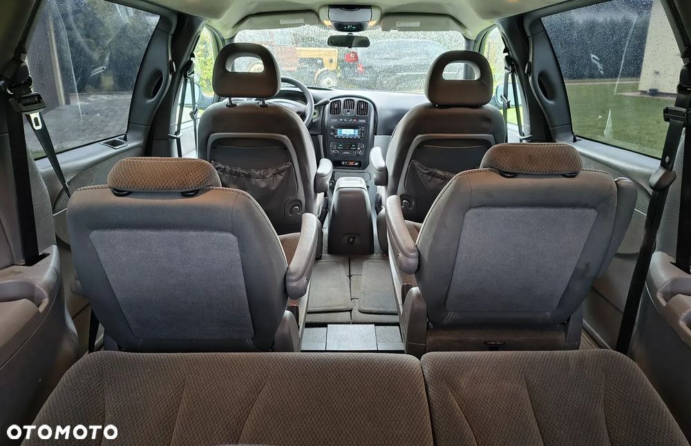 Chrysler Grand Voyager 2.8 CRD LX S&G - 12