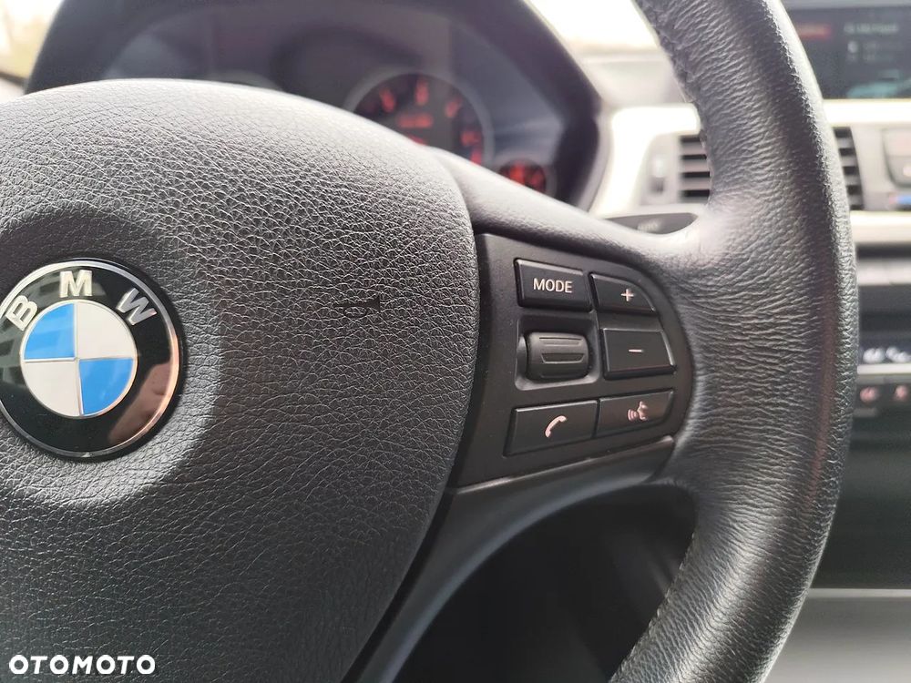BMW 3GT 318d Business Edition - 17