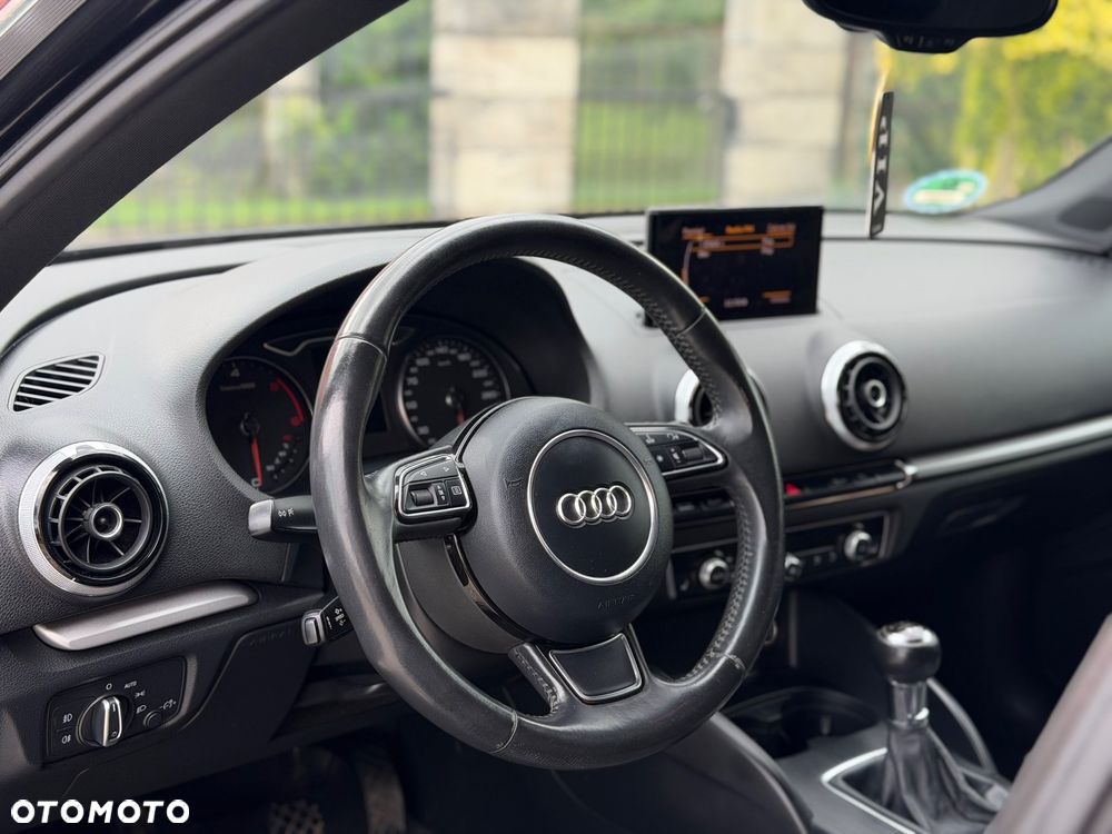 Audi A3 Sportback 2.0 TDI S line Sportpaket - 8