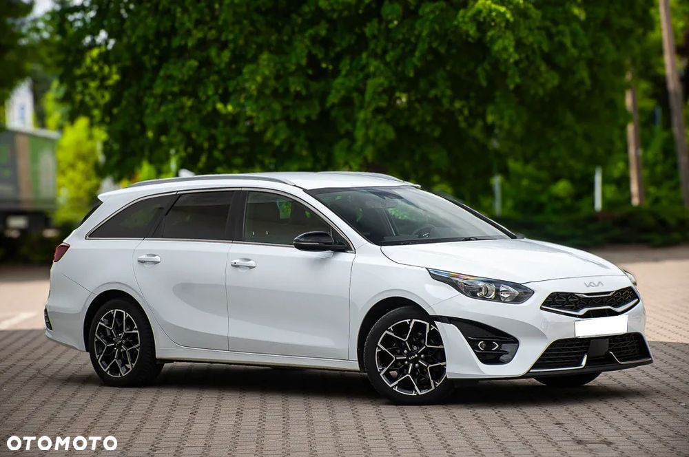 Kia Ceed 1.6 CRDi mHEV GT-Line DCT - 4