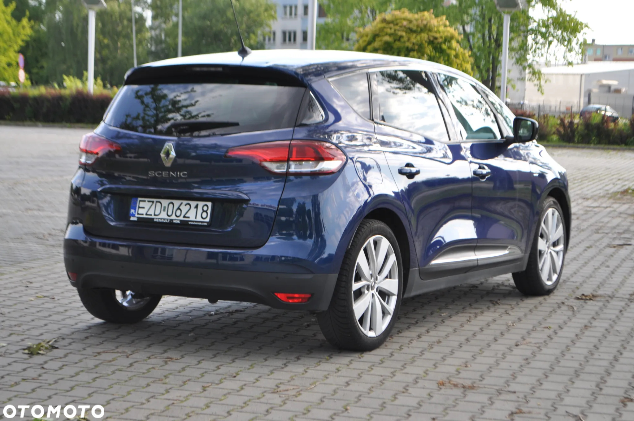 Renault Scenic TCe 140 GPF LIMITED - 9