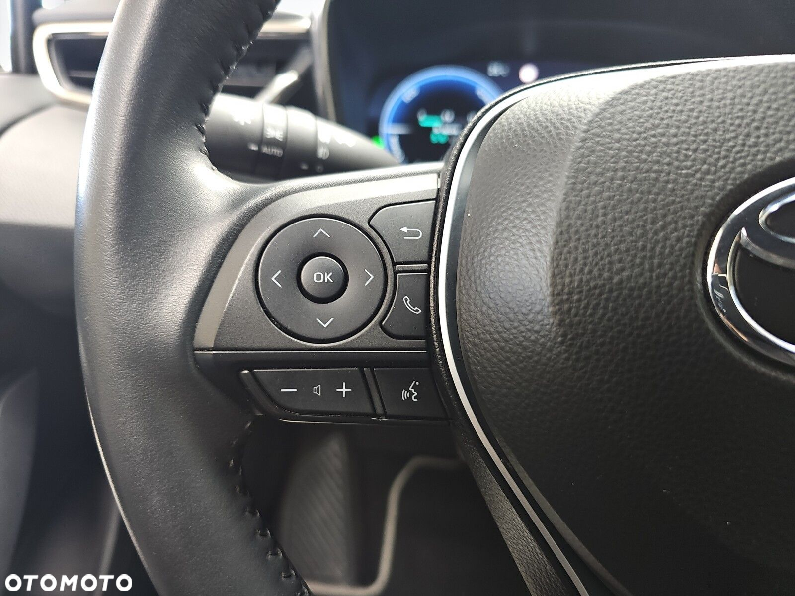 Toyota Corolla 2.0 Hybrid Comfort - 16