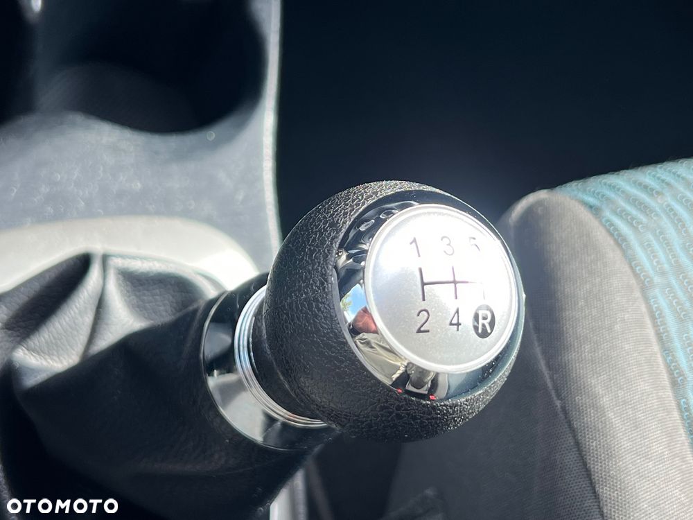 Toyota Yaris 1.0 Premium - 19