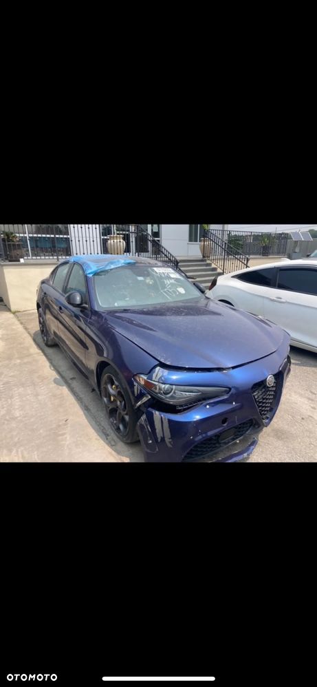 Alfa Romeo Giulia 2.0 Turbo 16V AT8-Q4 Ti - 21