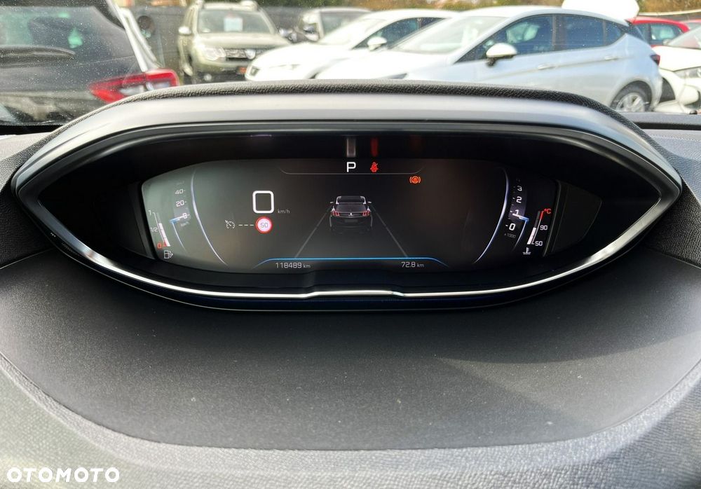 Peugeot 3008 1.2 PureTech Allure Pack S&S EAT8 - 17