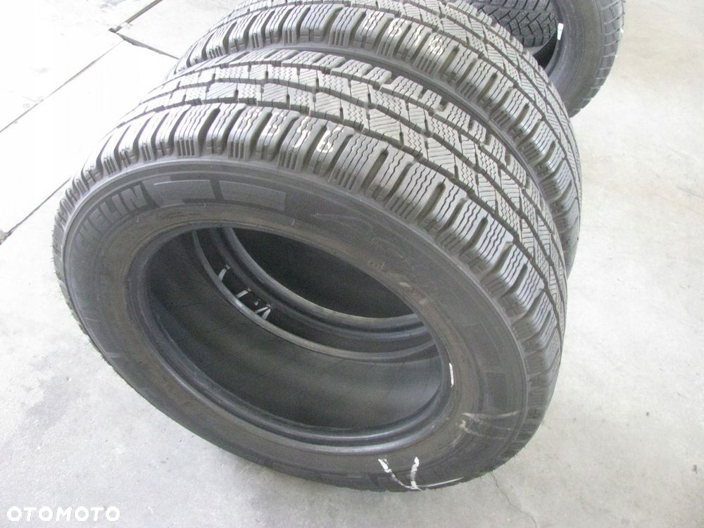 Opona zimowa Michelin Agilis Alpin 215/65R16 109 R - 3