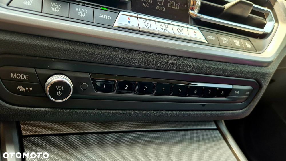 BMW Seria 3 320d Touring Advantage - 23