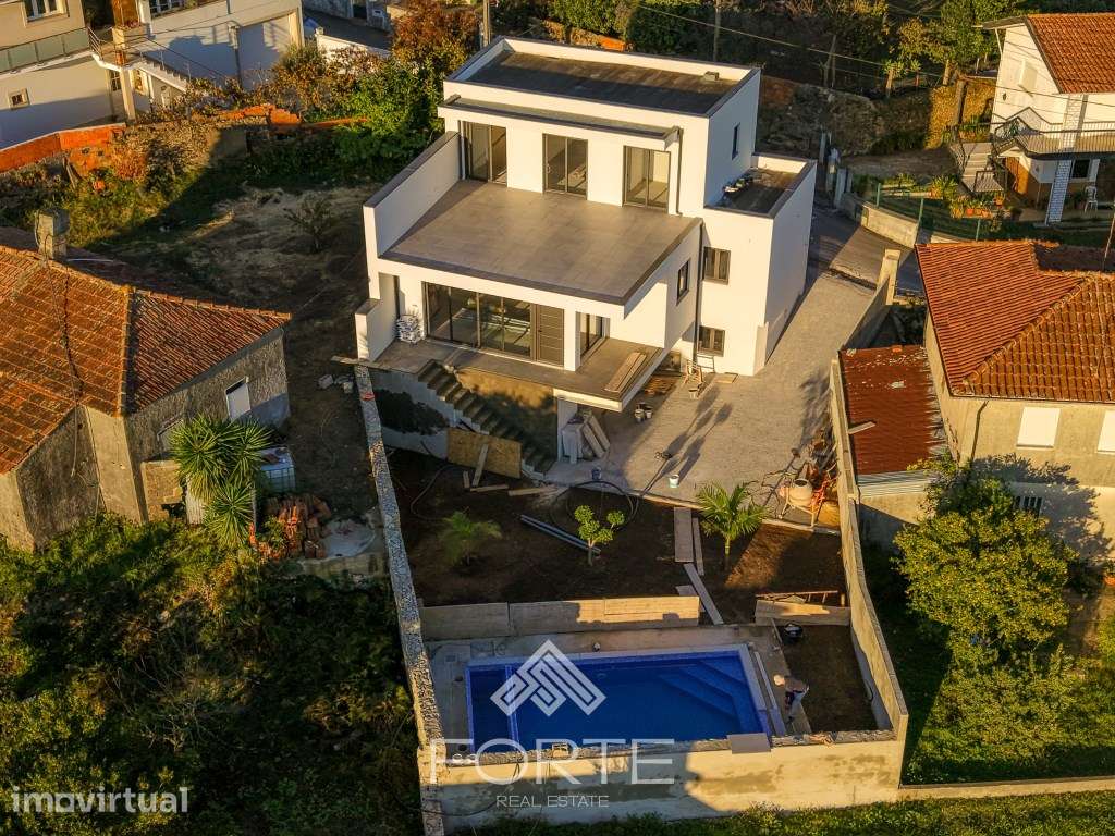Moradia T3 c/ Piscina - Grande imagem: 4/27