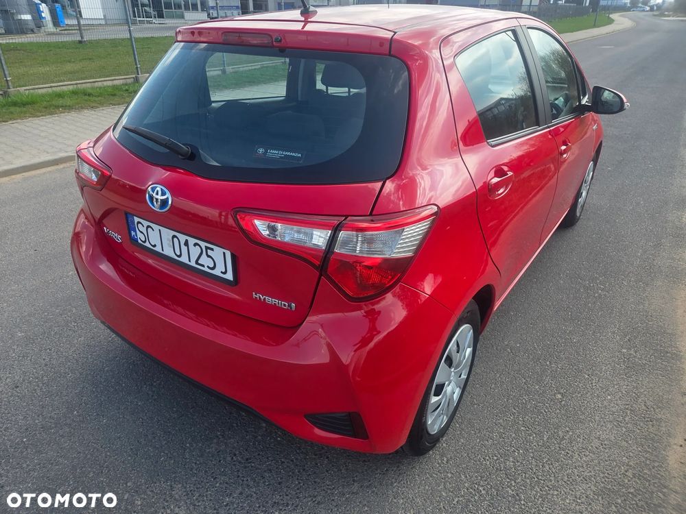 Toyota Yaris Hybrid 100 Dynamic EU6 - 10