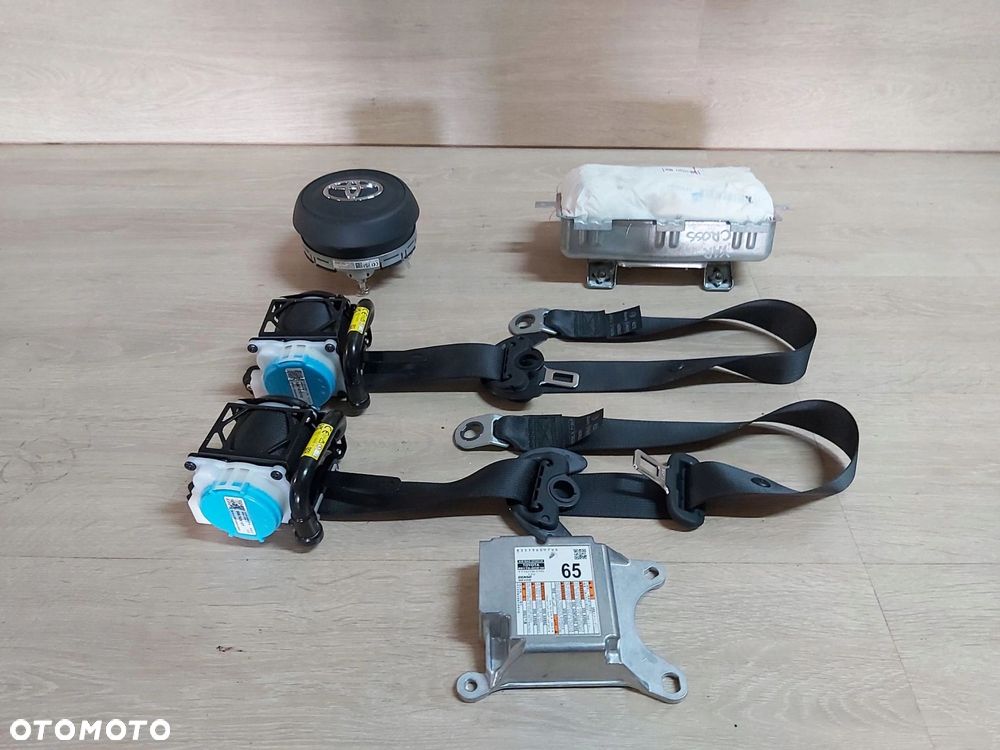 Toyota Yaris Cross poduszka kierowcy pasażera deski pas lewy prawy air bag - 1