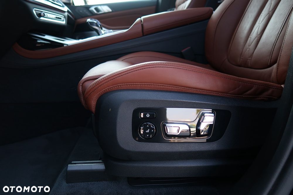 BMW X7 M50d sport - 18