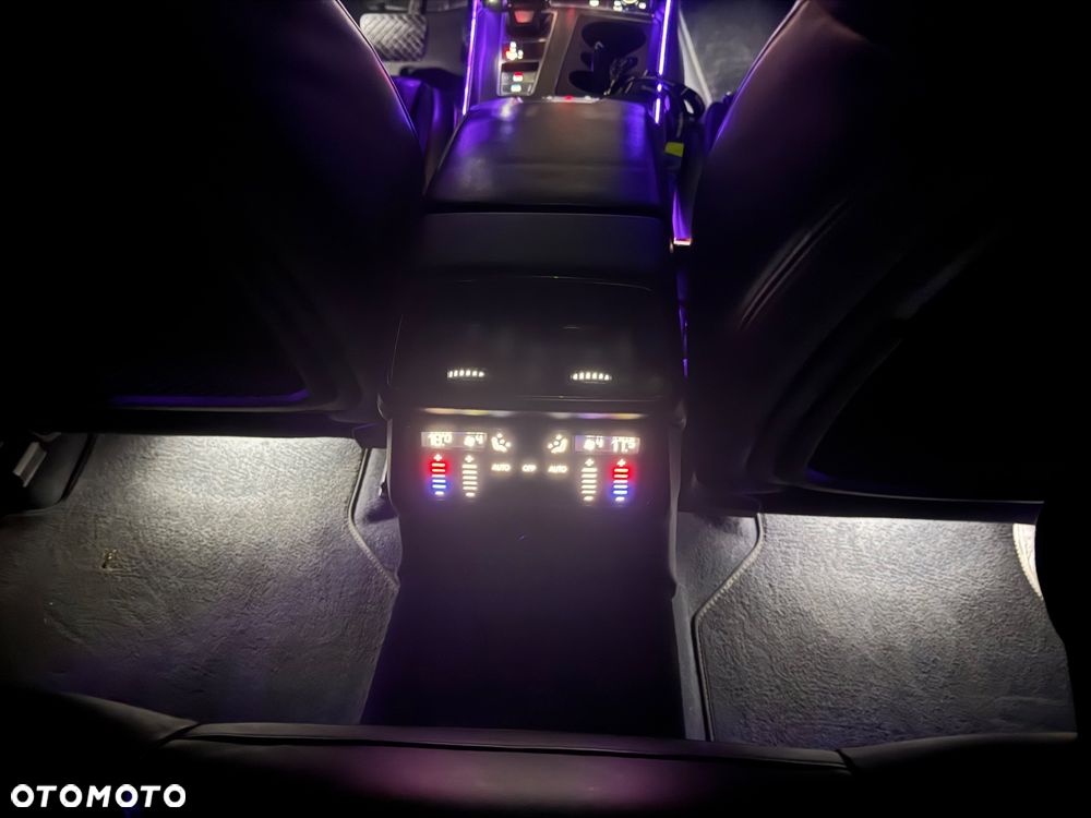 Audi A6 Avant 40 TDI quattro S tronic - 28