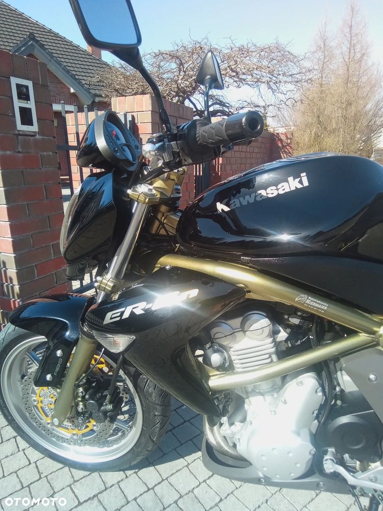 Kawasaki ER - 8