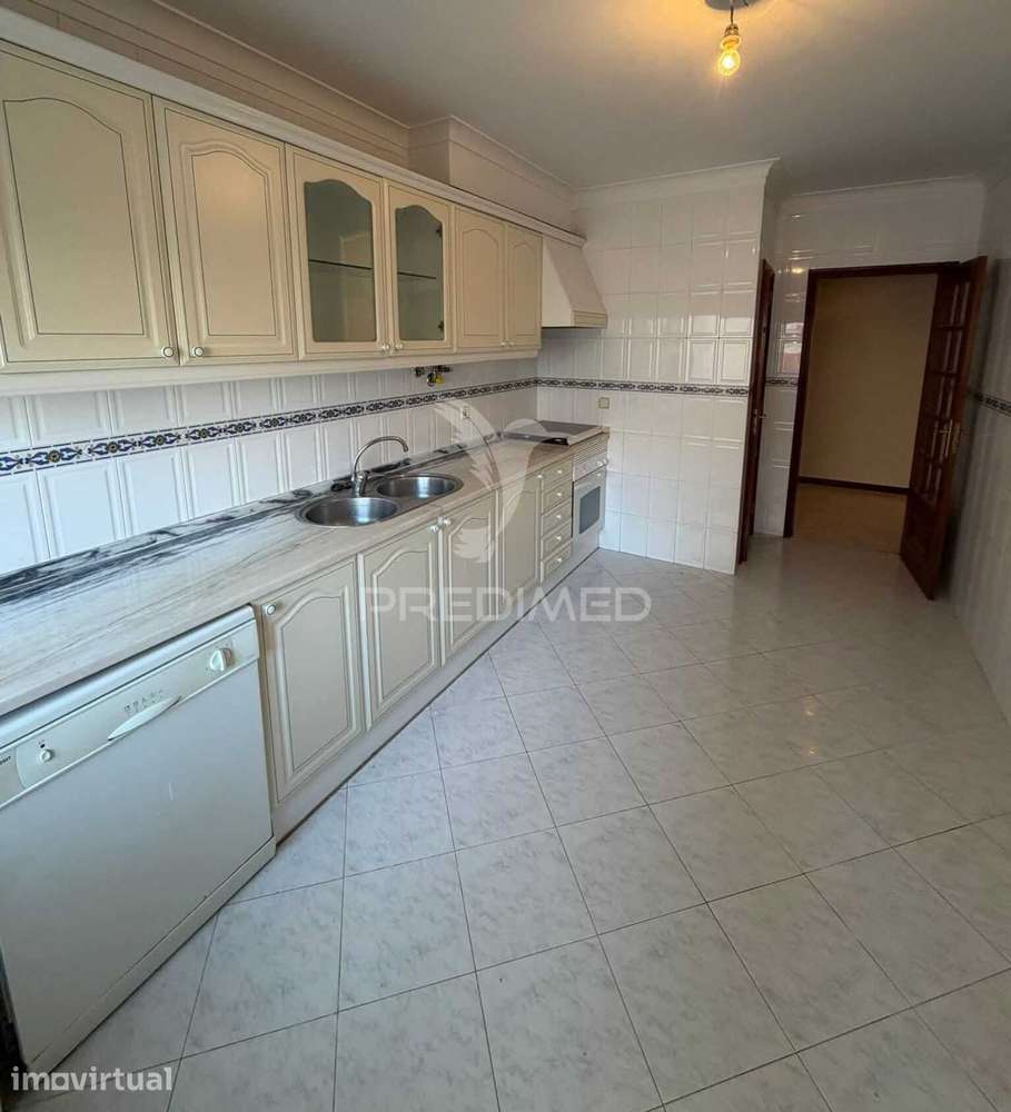 Apartamento T2 com Parqueamento em Algueirão – Mem Martins, Sintra - Grande imagem: 2/16
