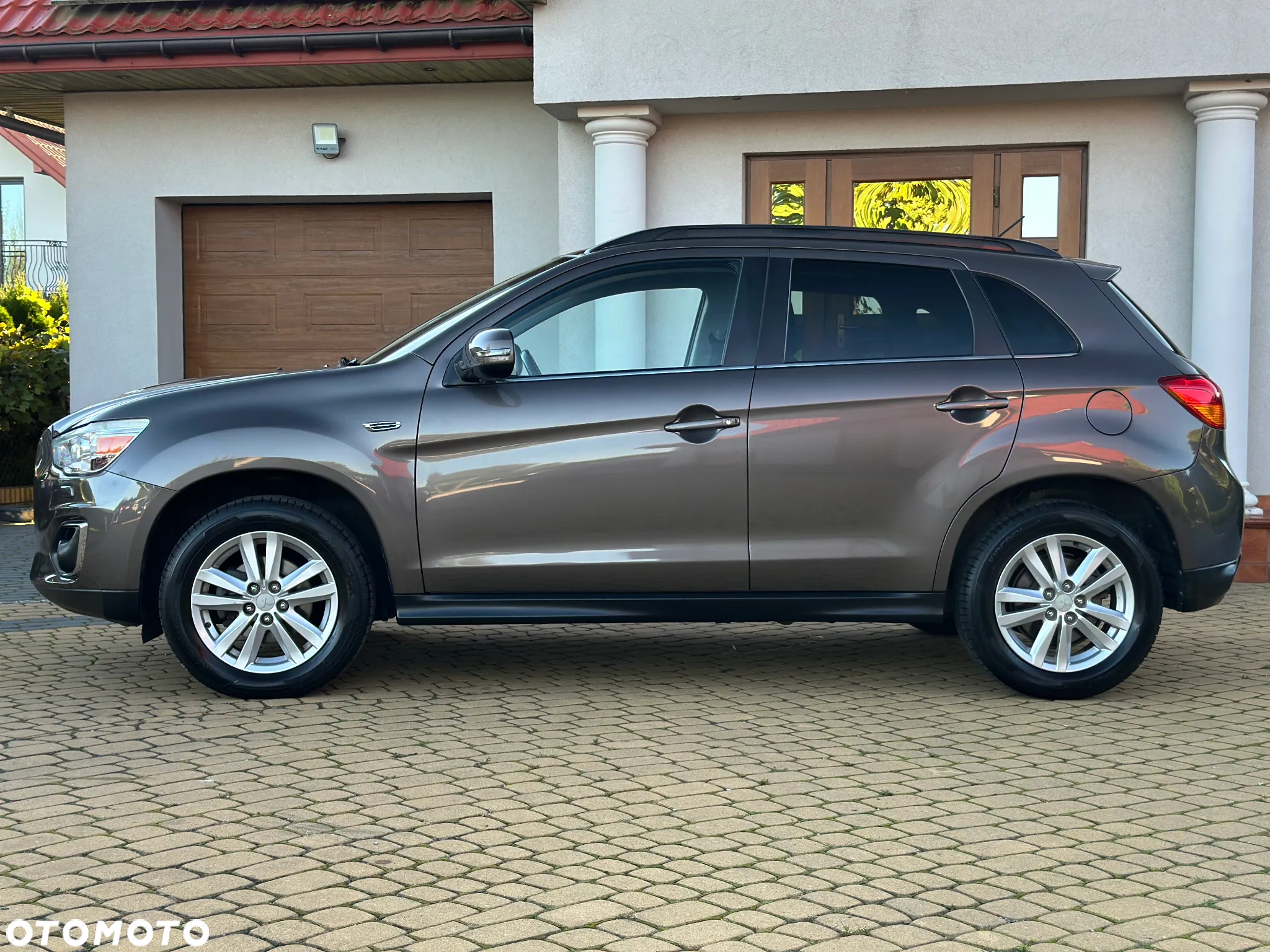 Mitsubishi ASX 1.6 2WD Edition 100+ - 10