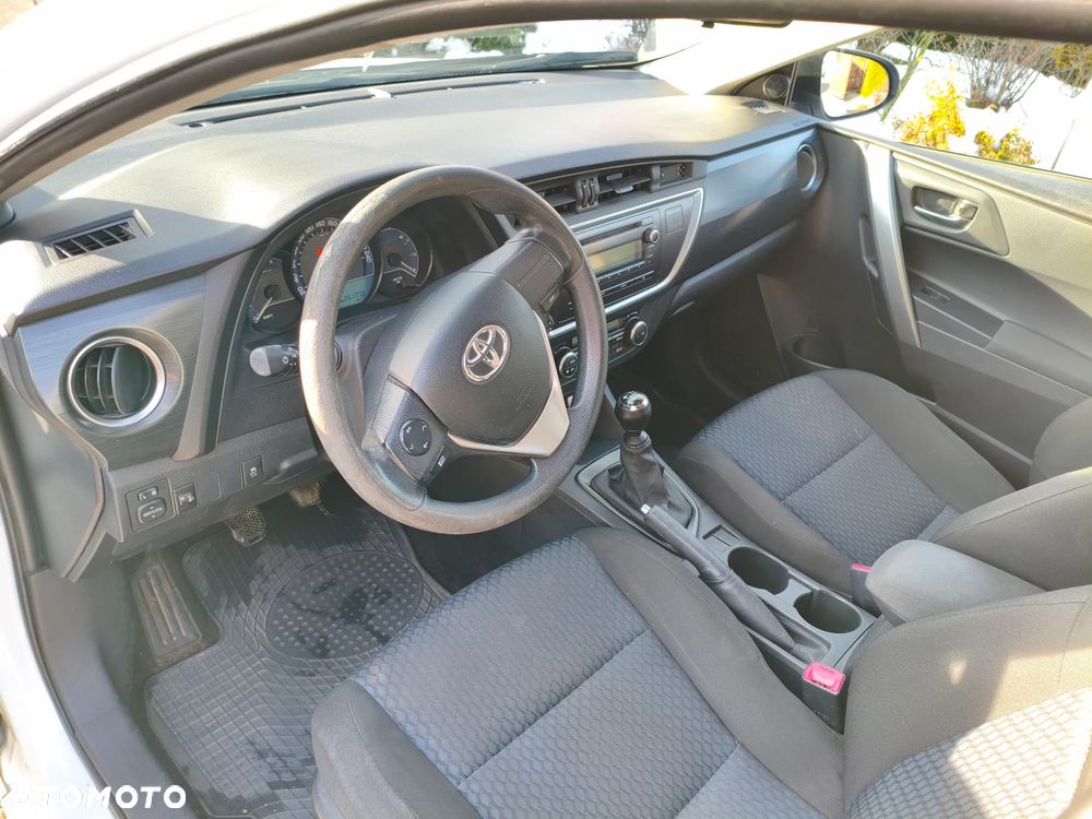 Toyota Auris 1.4 D-4D Active - 21