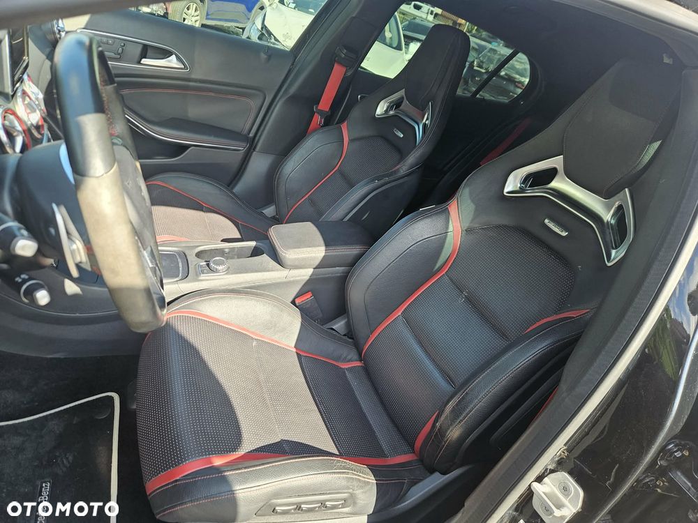 Mercedes-Benz GLA 45 AMG 4-Matic - 8
