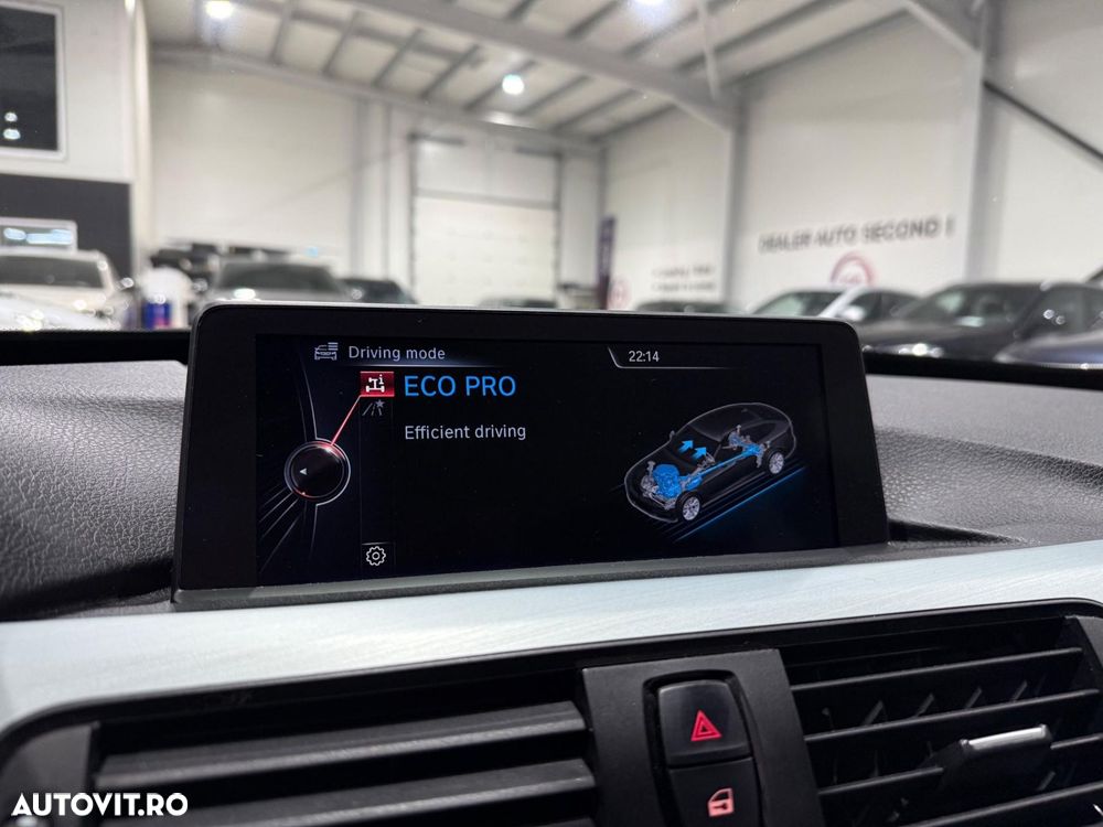 BMW Seria 3 320d Aut. Sport Line - 21