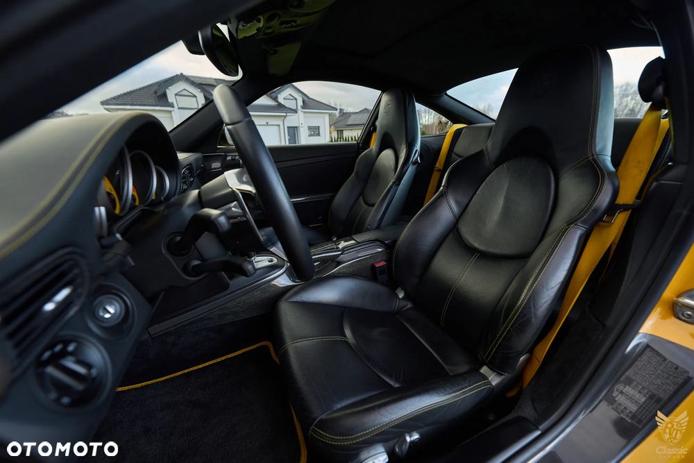 Porsche 911 - 32
