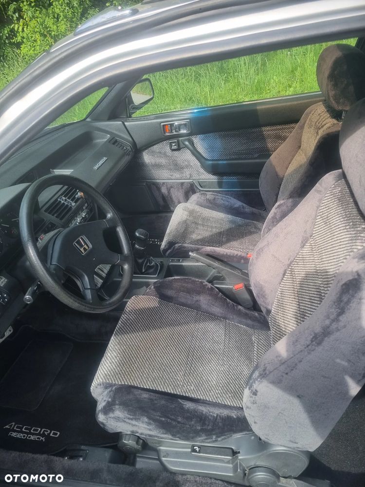 Honda Accord 2.0i EX - 9