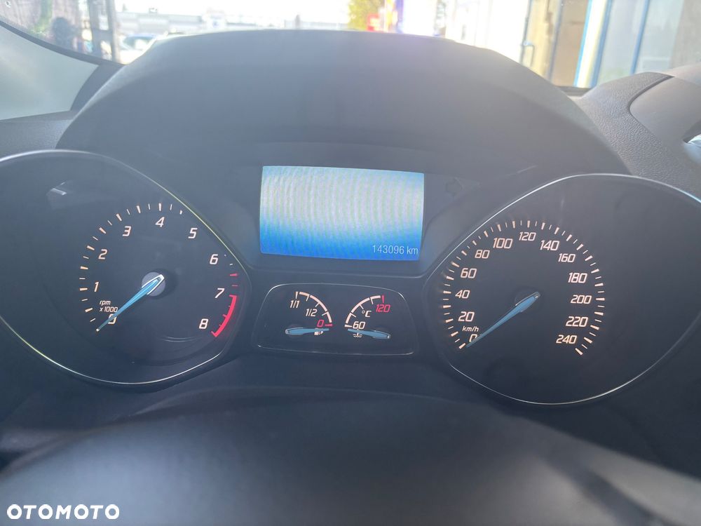 Ford Kuga 1.5 EcoBoost 2x4 Titanium - 3