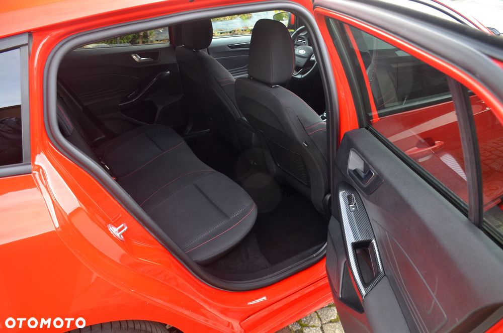 Ford Focus SW 2.0 TDCi ST-Line Black ASS PowerShift - 20