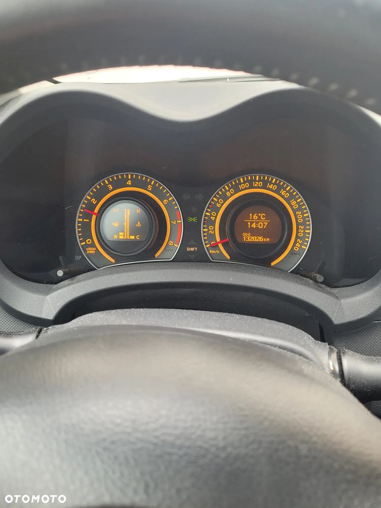 Toyota Auris 1.6 Luna - 2