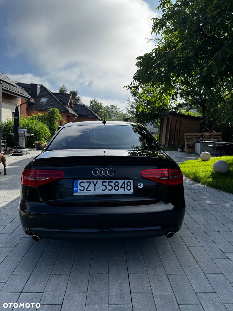 Audi A4 Limousine - 4