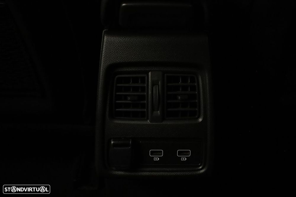 Renault Captur 1.0 TCe Techno Bi-Fuel - 24