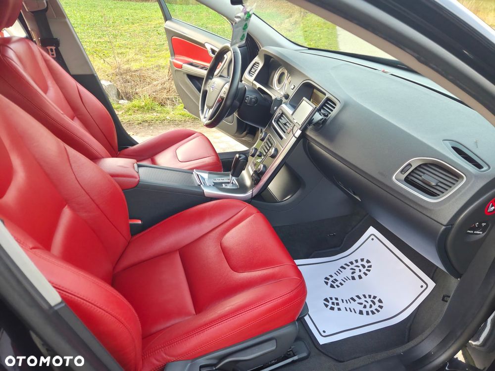 Volvo V60 D3 Geartronic Momentum - 15