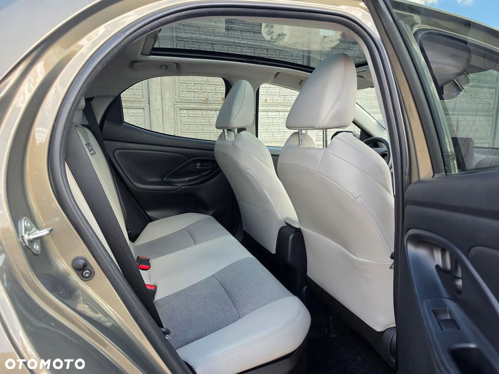 Toyota Yaris Hybrid 1.5 Executive - 17