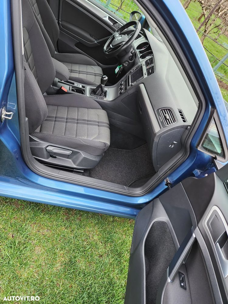 Volkswagen Golf 1.0 TSI BMT Comfortline - 17