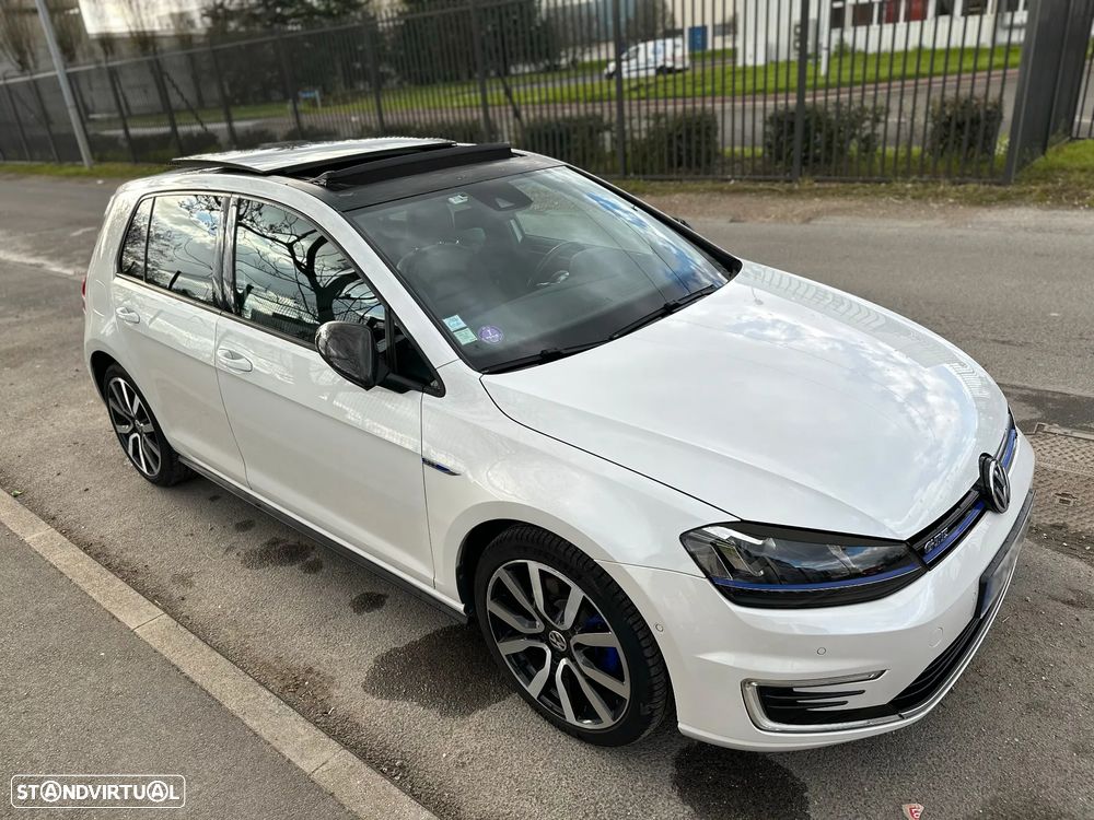 VW Golf 1.4 GTE Plug-in-Hybrid DSG - 1