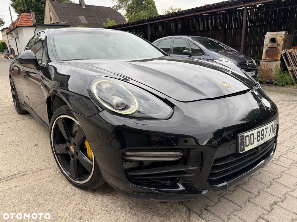 Porsche Panamera GTS - 1