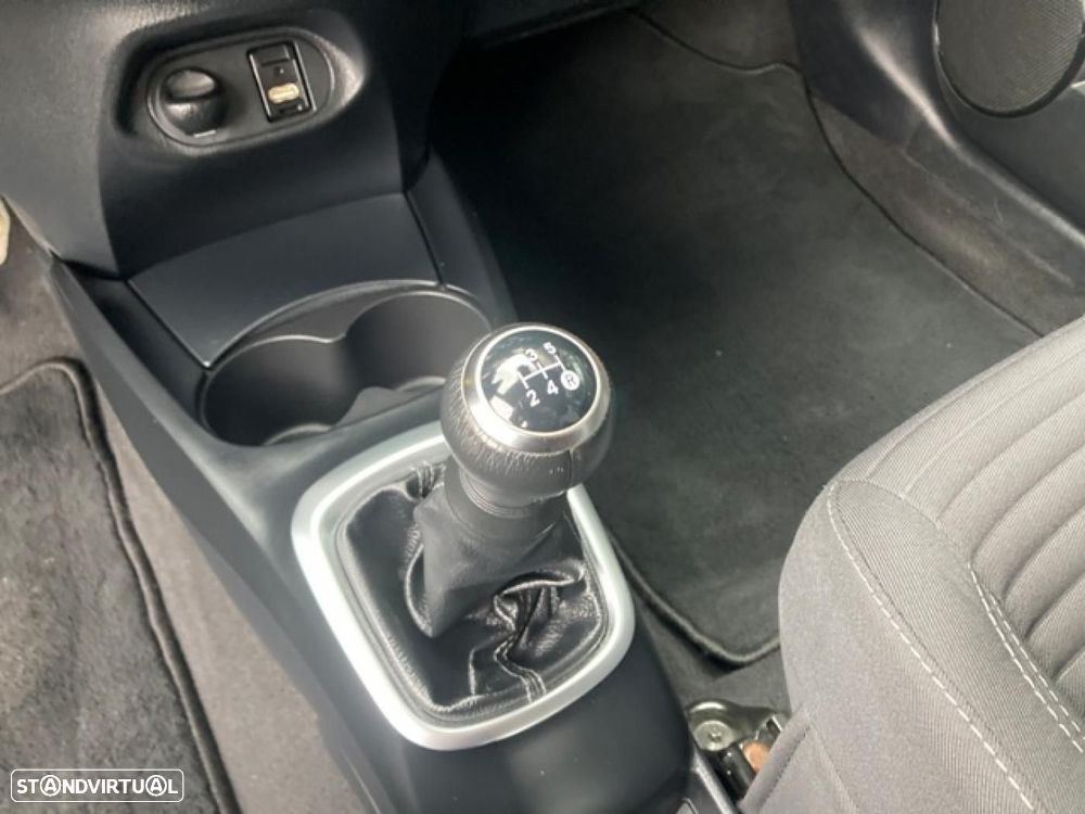 Toyota Yaris 1.0 VVT-i Exclusive - 24