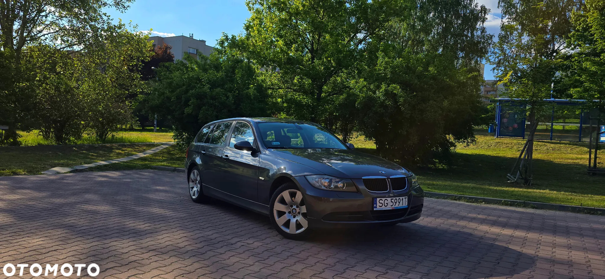 BMW Seria 3 320i Touring - 2