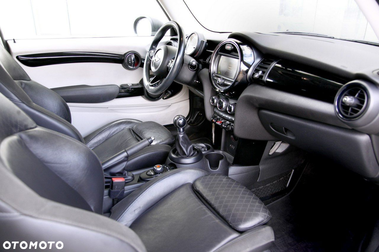 MINI ONE - 10