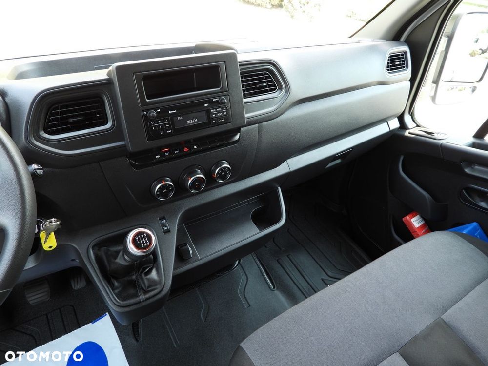 Renault MASTER KONTENER 8 PALET TEMPOMAT LEDY KLIMATYZACJA  165KM - 28