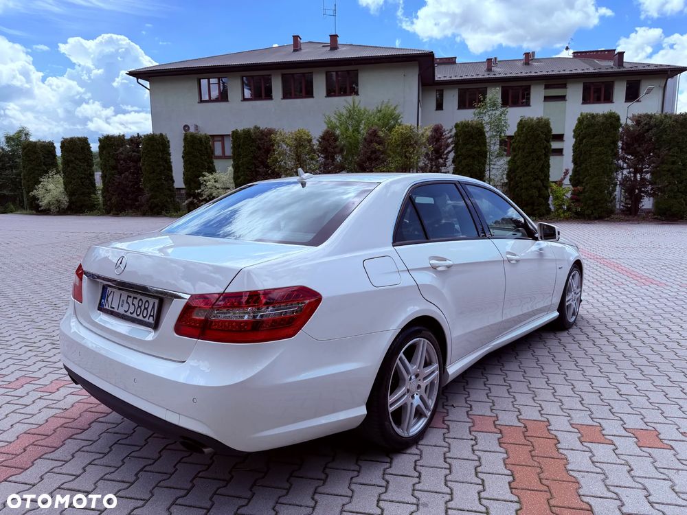 Mercedes-Benz Klasa E 200 CGI BlueEffICIENCY - 3