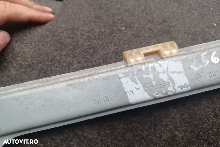 Macara geam fata stanga electrica 974823103 807010002R 974823103 8070 - 2