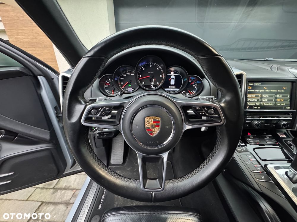 Porsche Cayenne - 18